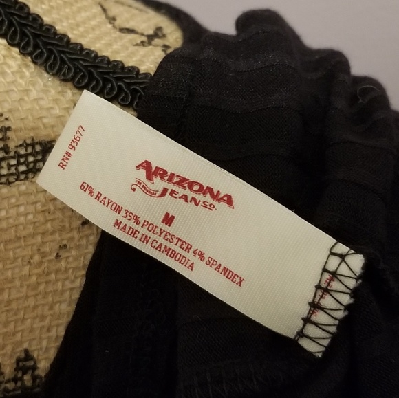 Sleeveless Top - Picture 4 of 4